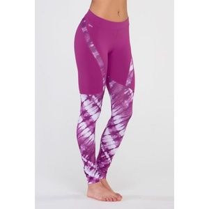 NEVER WORN Tonic Jump For Joy Legging